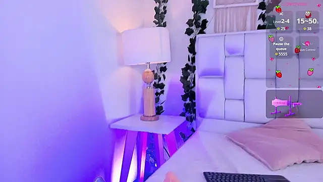 Snapshot of Miaa_gh1 chatting on 11-08-25, 12:16 Miaa gh1 online show from 11-08-25, 12:16