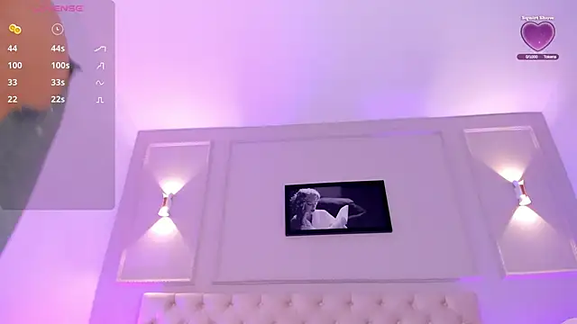 Snapshot of anniemartinezz chatting on 03-21-25, 11:44 anniemartinezz online show from 03-21-25, 11:44