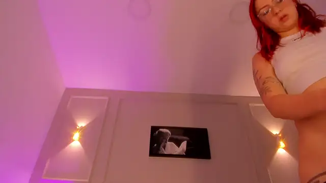 Snapshot of anniemartinezz chatting on 09-15-25, 12:27 anniemartinezz online show from 09-15-25, 12:27