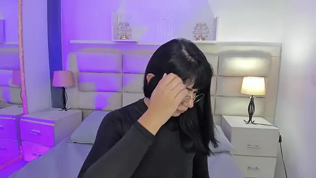 RoseCassie online show from 02-15-25, 03:50