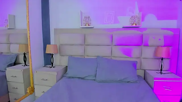 RoseCassie online show from 03-14-25, 01:35