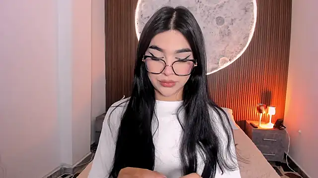 Snapshot of RoseCassie chatting on 04-28-26, 01:05 RoseCassie online show from 04-28-26, 01:05