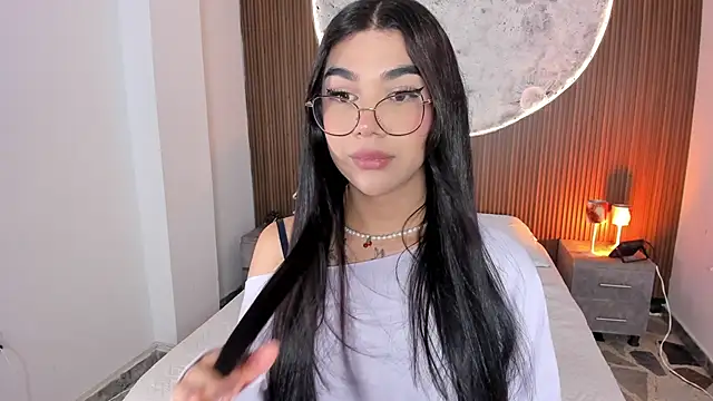 Snapshot of RoseCassie chatting on 05-15-26, 01:29 RoseCassie online show from 05-15-26, 01:29