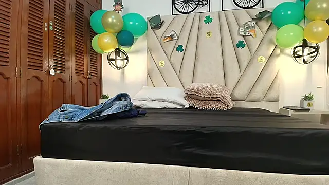 Valentinadiazz1 online show from 03-18-25, 07:10