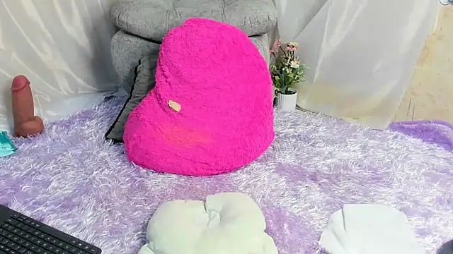 evaFiore online show from 12-20-25, 07:21