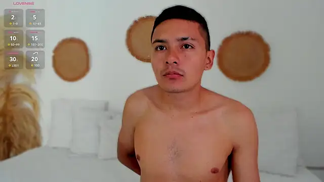 Snapshot of TifannyRossiii chatting on 03-06-25, 04:28 TifannyRossiii online show from 03-06-25, 04:28