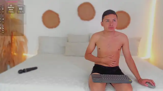 TifannyRossiii online show from 12-21-25, 02:02