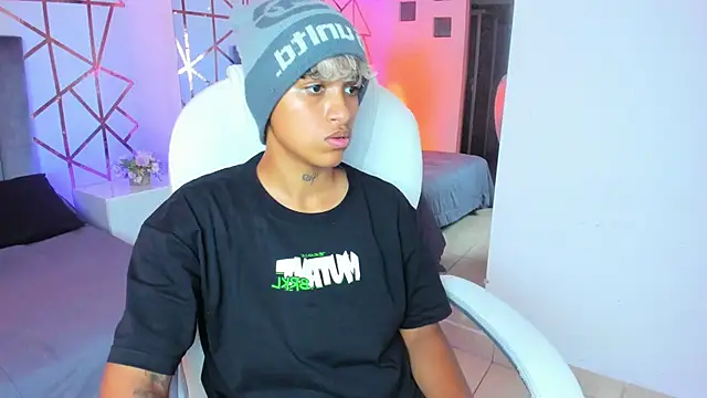 Dominick jones online show from 01-07-25, 08:31