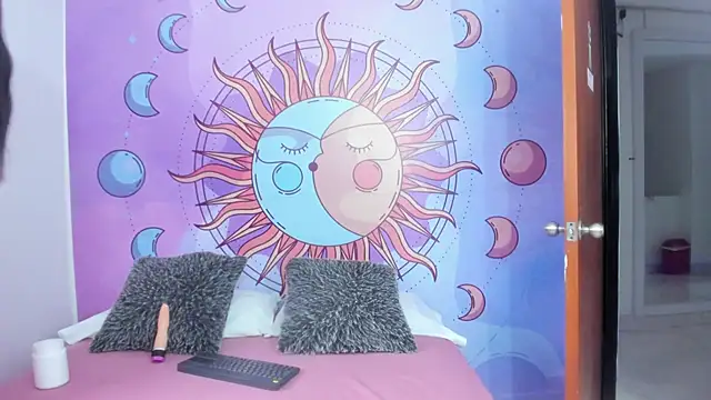 Mariana 16  online show from 09-18-25, 07:38