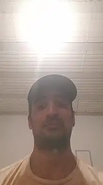 Snapshot of italianbighorse22 chatting on 10-27-25, 12:26 italianbighorse22 online show from 10-27-25, 12:26