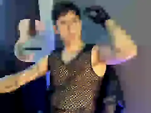 Snapshot of Antonello_Vannucci chatting on 12-04-25, 04:16 Antonello Vannucci online show from 12-04-25, 04:16