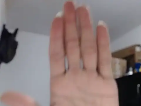 Snapshot of Bella_DollJ chatting on 10-16-25, 07:04 Bella DollJ online show from 10-16-25, 07:04