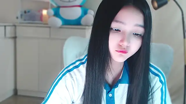 xiao-xiao-D online show from 01-05-25, 05:09