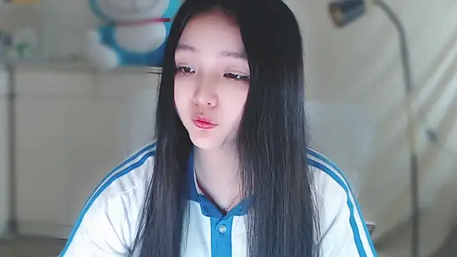 xiao-xiao-D online show from 02-05-25, 12:49