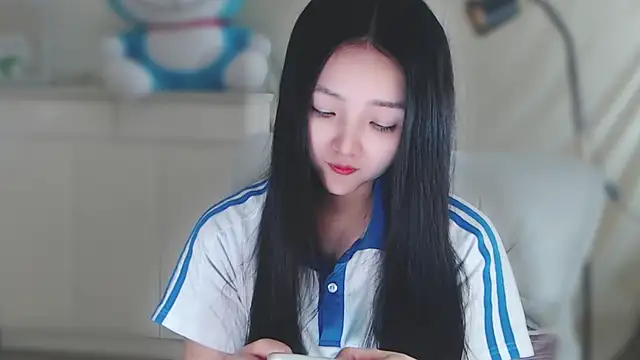 xiao-xiao-D online show from 02-07-25, 12:28