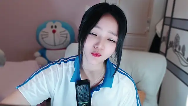 xiao-xiao-D online show from 03-20-25, 02:32