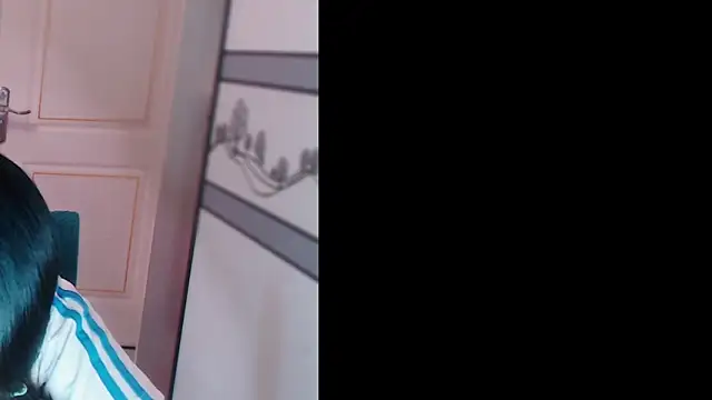 xiao-xiao-D online show from 10-01-25, 05:35