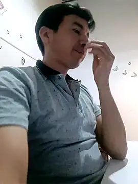 bisexual0007 online show from 03-15-25, 06:21