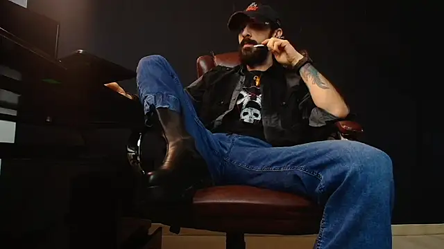 AxelColton online show from 01-15-25, 07:26