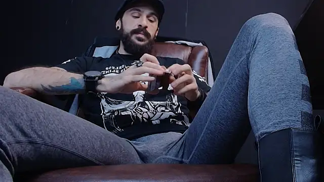 AxelColton online show from 02-02-25, 05:53