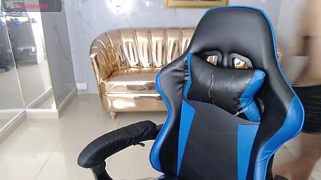 Snapshot of honey_torres_sub chatting on 11-06-25, 01:45 honey torres sub online show from 11-06-25, 01:45