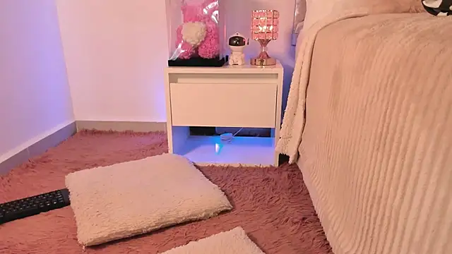 Alissonroses online show from 11-28-25, 08:55