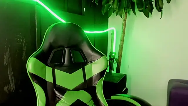 CintiaWalker online show from 04-01-26, 01:01