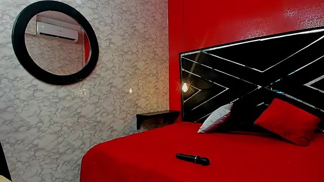 SEXY HOTTIE   online show from 01-07-25, 03:23