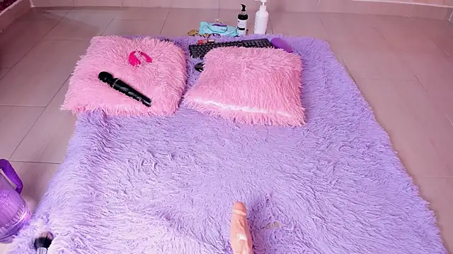 SEXY HOTTIE   online show from 03-18-25, 03:53