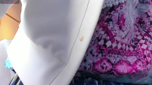 Snapshot of PerlaPreciosa chatting on 10-19-25, 04:02 PerlaPreciosa online show from 10-19-25, 04:02