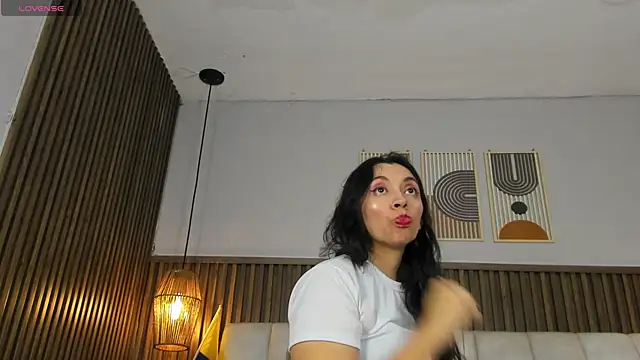 PerlaPreciosa online show from 07-19-26, 04:05