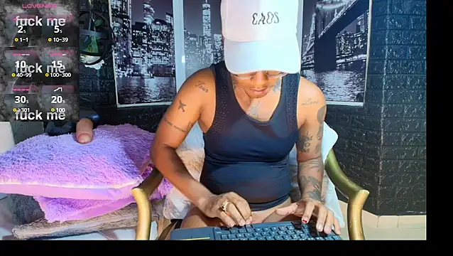 Snapshot of JhonyMiller_ chatting on 01-19-25, 02:15 JhonyMiller  online show from 01-19-25, 02:15