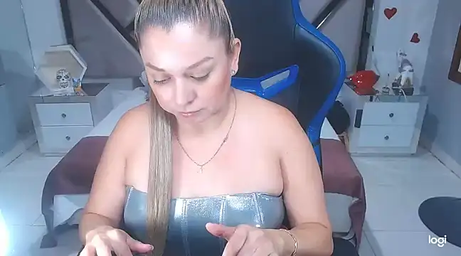 Snapshot of natalia5560 chatting on 01-29-25, 04:41 natalia5560 online show from 01-29-25, 04:41