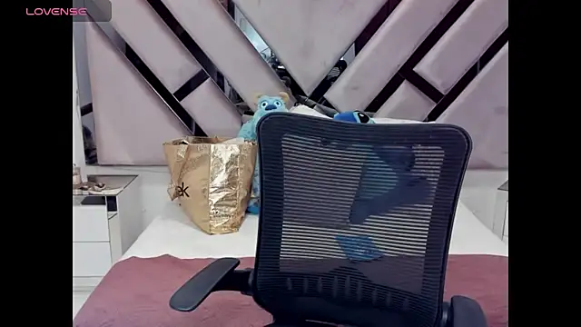 Snapshot of natalia5560 chatting on 03-22-25, 08:26 natalia5560 online show from 03-22-25, 08:26