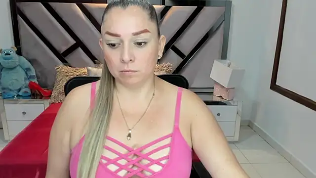 Snapshot of natalia5560 chatting on 09-09-25, 12:37 natalia5560 online show from 09-09-25, 12:37