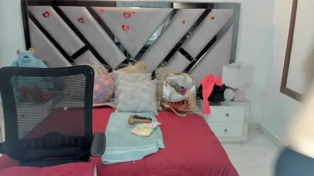 Snapshot of natalia5560 chatting on 10-25-25, 01:29 natalia5560 online show from 10-25-25, 01:29