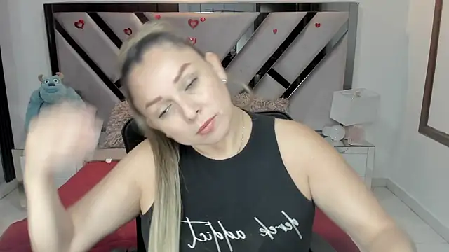 Snapshot of natalia5560 chatting on 11-04-25, 01:21 natalia5560 online show from 11-04-25, 01:21