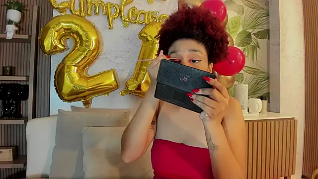 loladupont online show from 12-20-25, 03:24