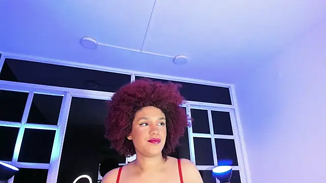 Snapshot of loladupont chatting on 05-01-26, 03:11 loladupont online show from 05-01-26, 03:11
