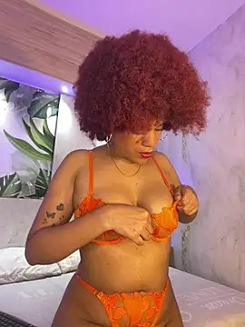 Snapshot of loladupont chatting on 06-06-26, 03:11 loladupont online show from 06-06-26, 03:11
