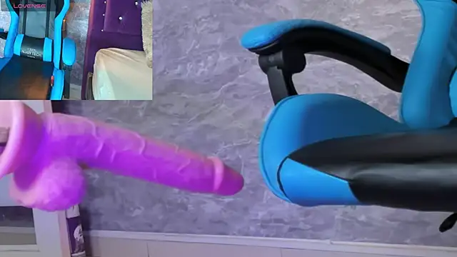 Snapshot of Little_lili19 chatting on 02-07-25, 11:45 Little lili19 online show from 02-07-25, 11:45