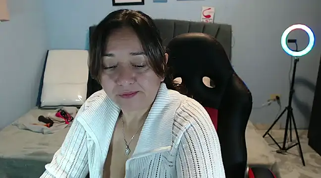 AngelRouss online show from 01-21-25, 01:54