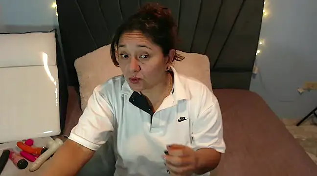 AngelRouss online show from 02-01-25, 04:24