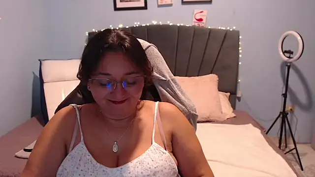 AngelRouss online show from 02-28-25, 03:04