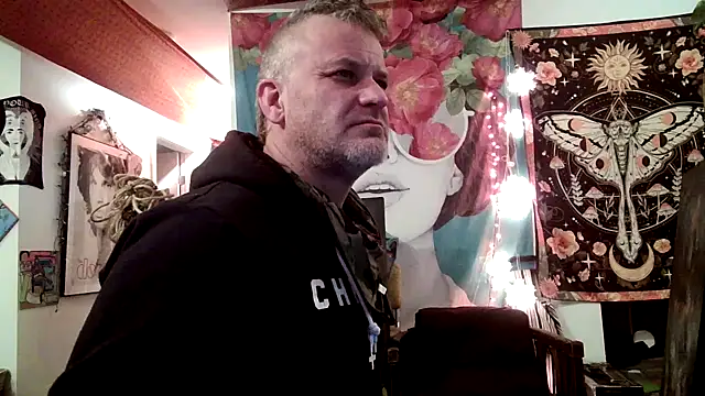 SilverandFox online show from 01-08-25, 06:31