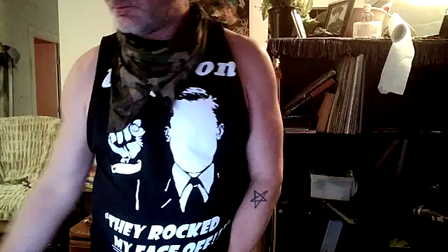 SilverandFox online show from 01-14-25, 07:17