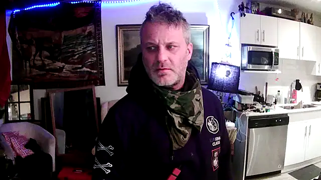 SilverandFox online show from 01-27-25, 06:19