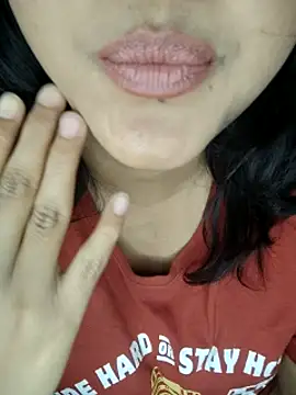 Riya Stream01 online show from 03-09-25, 11:35