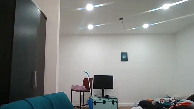 Snapshot of Kbaby337 chatting on 12-17-25, 01:00 Kbaby337 online show from 12-17-25, 01:00