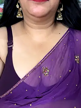 Snapshot of FlatVincy4 chatting on 09-18-25, 08:38 FlatVincy4 online show from 09-18-25, 08:38